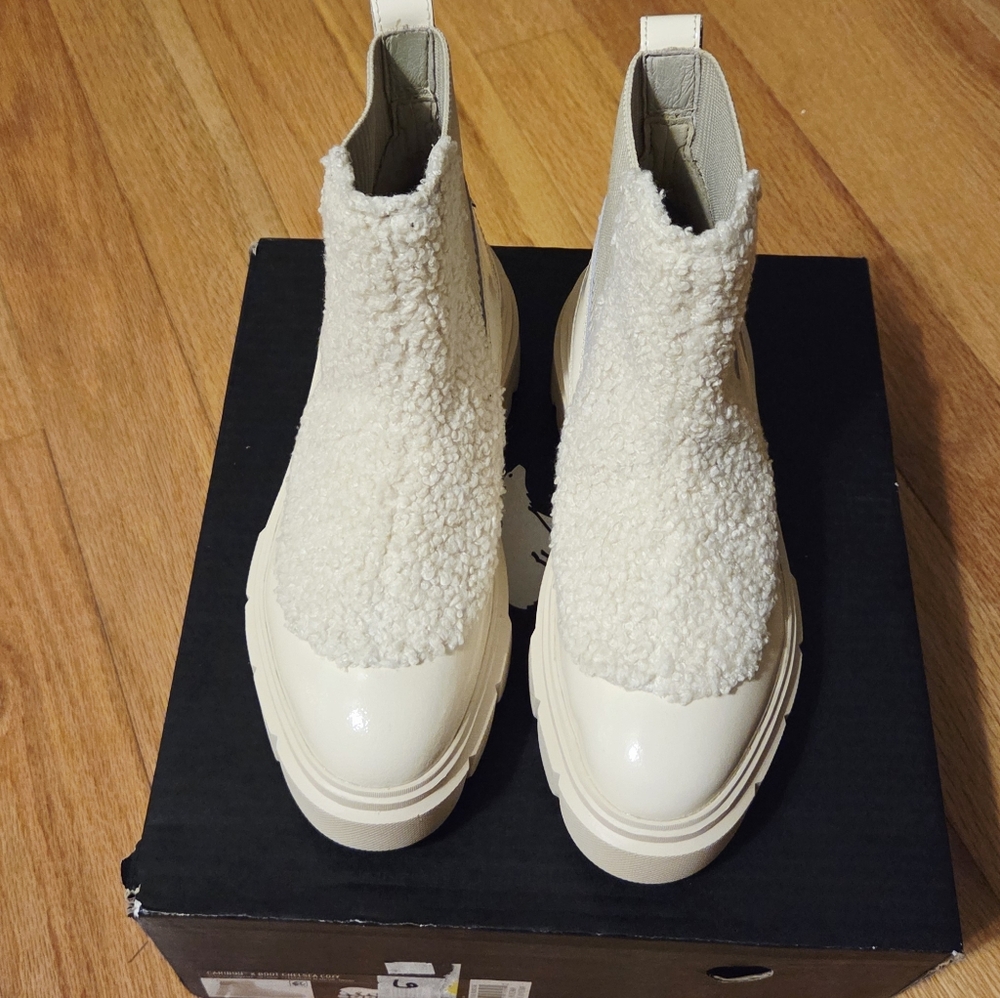 Sorel Cream Platform Ankle Boots - Picture 8 of 10